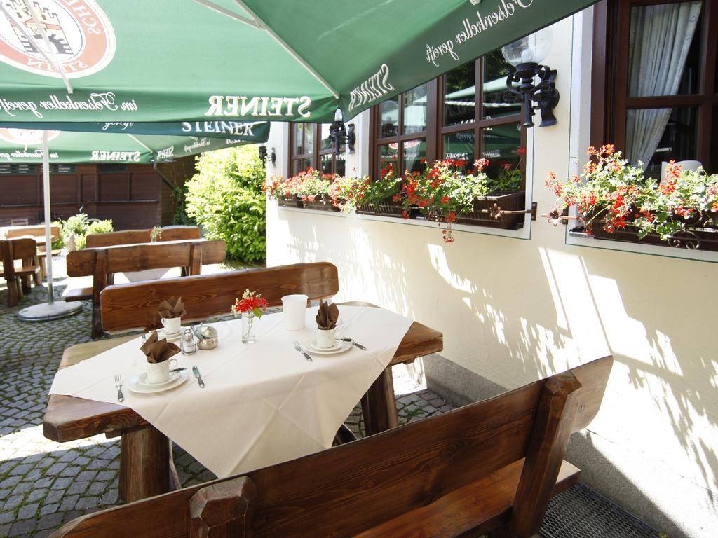 Hotel Garni Zum Gockl Unterfoehring Bagian luar foto